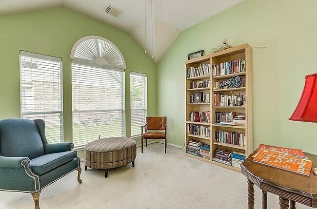 Building Photo - 2617 Sunday House Dr