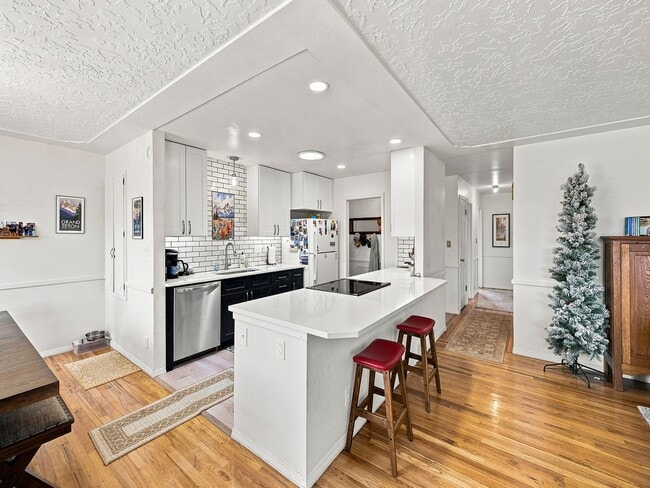 Building Photo - Room for Everyone | 6 Bed Home with Large Private Backyard in North Cheyenne