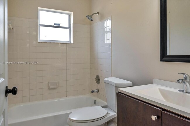 Building Photo - 13828 SW 283rd Terrace