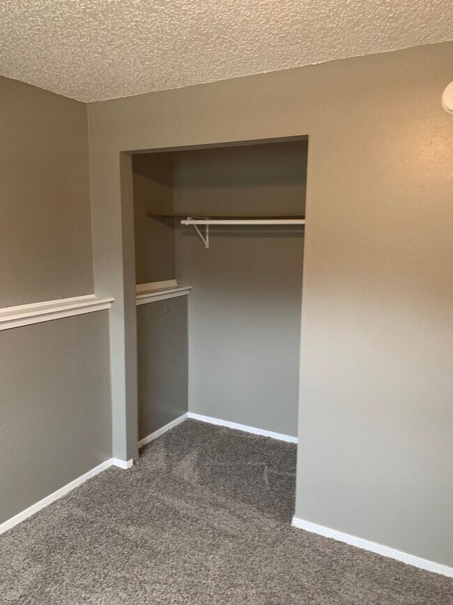 Building Photo - Ground Floor 2 BR