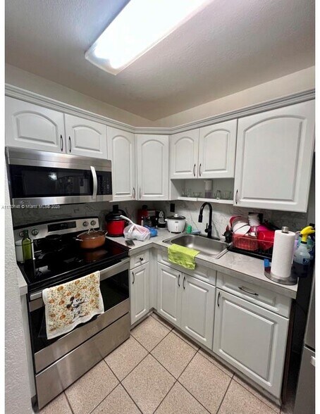 Building Photo - 6861 SW 129th Ave
