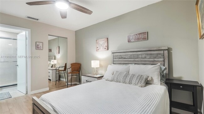 Building Photo - 5596 SW 28th Terrace