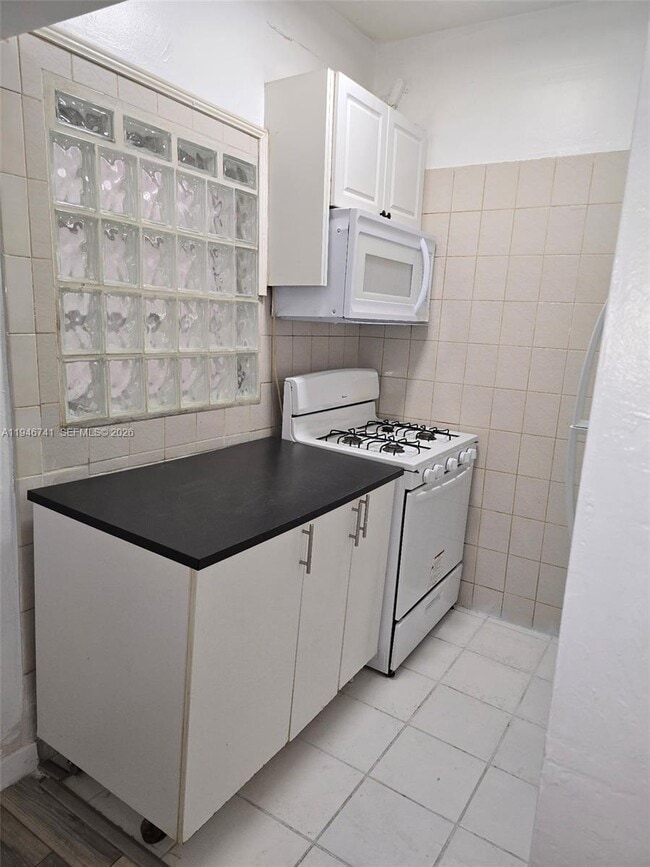 Building Photo - 215-230 30th St