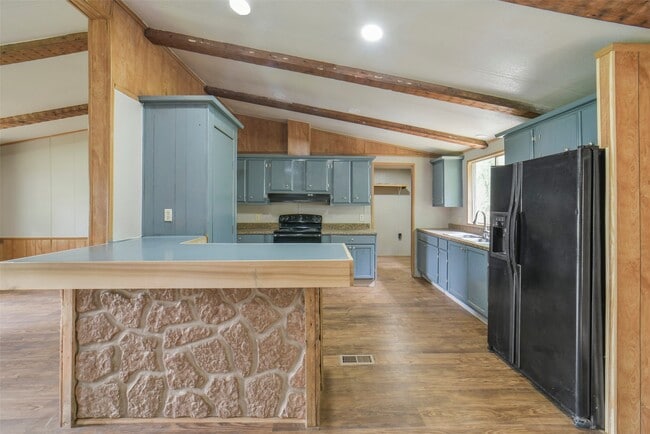 Building Photo - 11023 Forrest Valley Dr