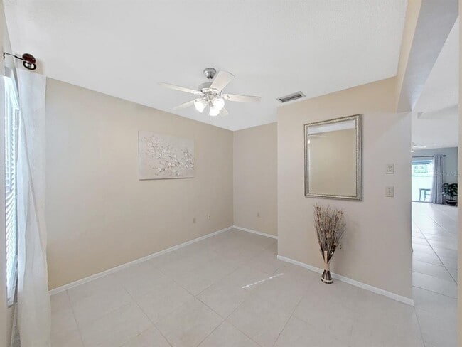 Building Photo - 3121 Beecher Dr E