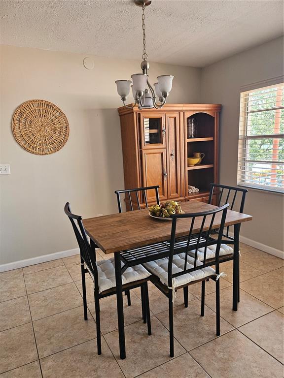 Building Photo - 220 Park Blvd N