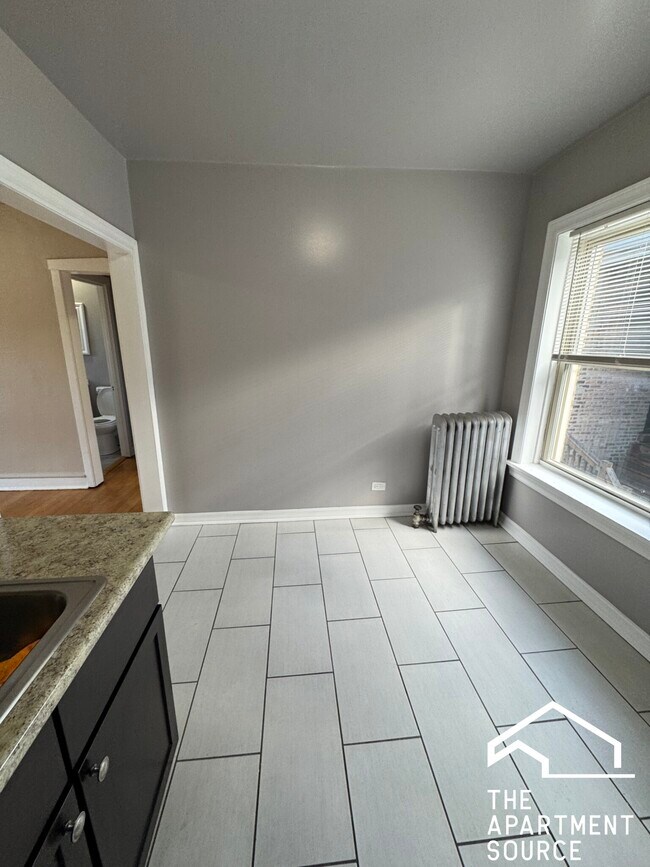 Building Photo - 4027 W Melrose St