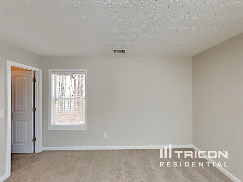 Building Photo - 7134 Creeksong Dr
