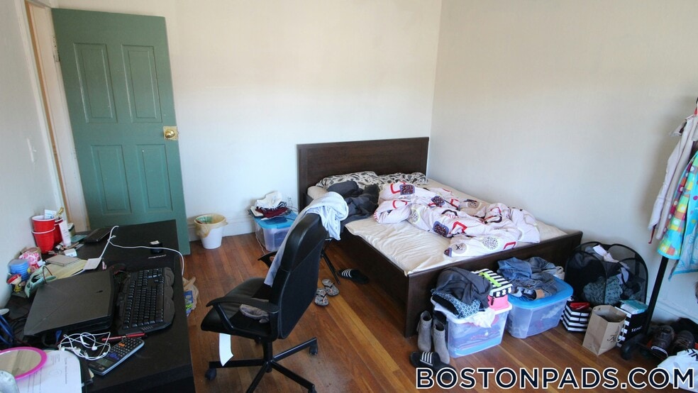 Building Photo - 1350 Commonwealth Avenue