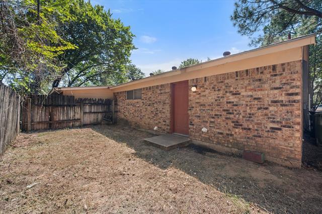 Building Photo - 1803 Harry Ct