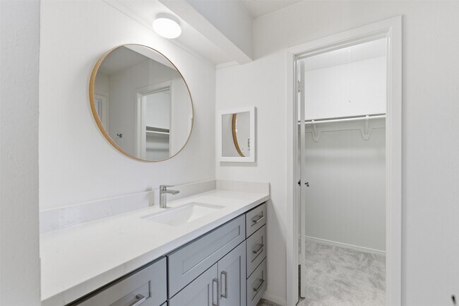 Building Photo - 16615 Dounreay Dr