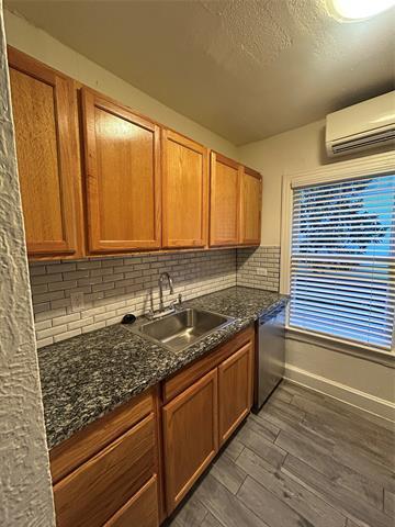 Building Photo - 4217 Wycliff Ave