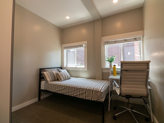 Standard-Private - 2335 Warring