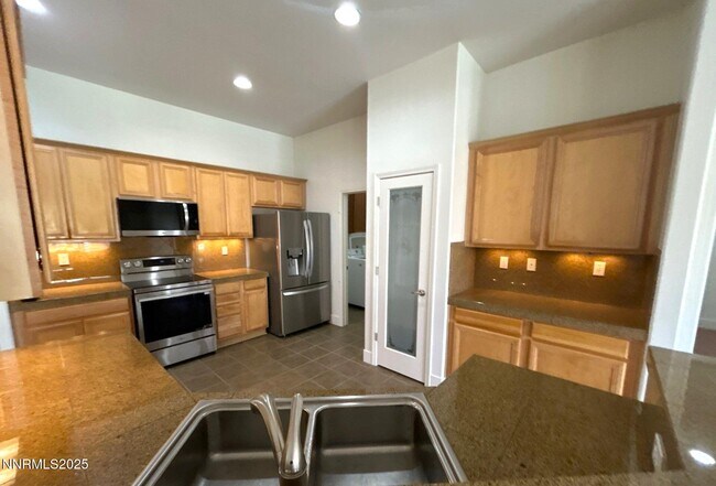 Building Photo - 5021 Chevalier Dr