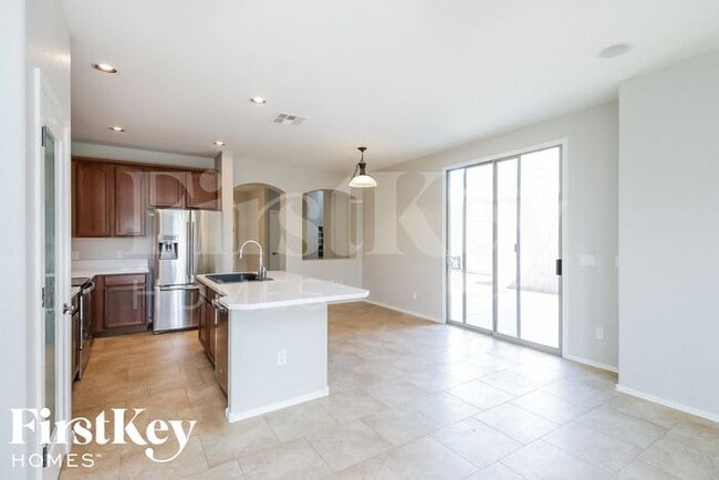 Building Photo - 3767 E Stampede Dr