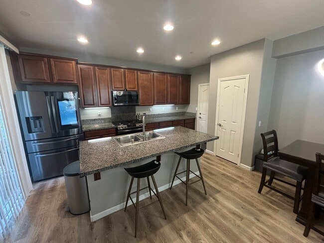 Building Photo - Beautifully Remodeled 3-Bedroom Home in Va...