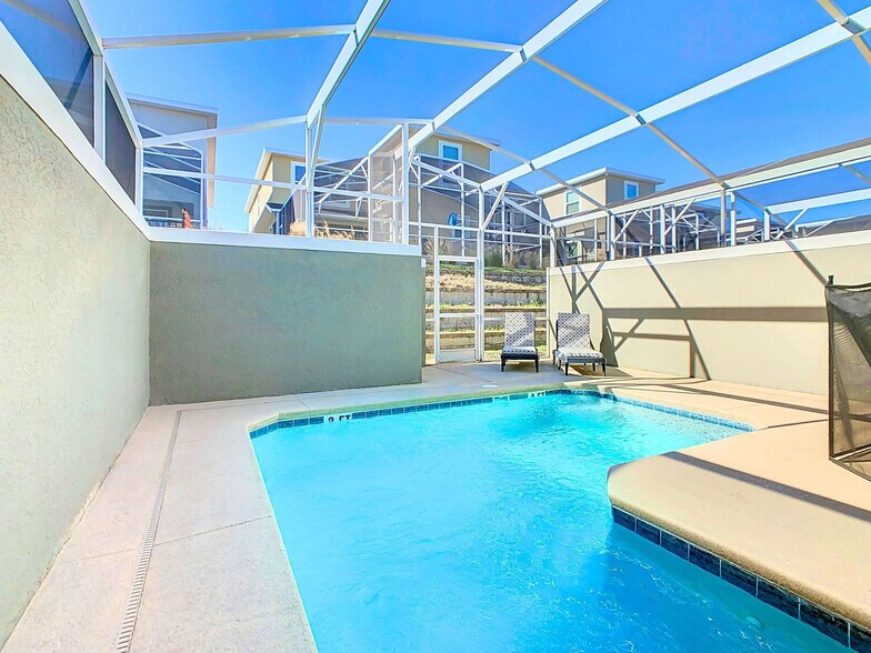 Building Photo - 996 Leader St