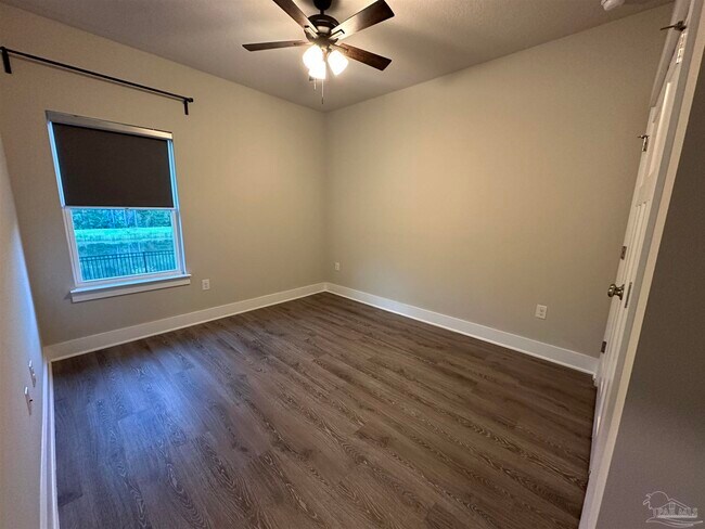 Building Photo - 10984 Coues Dr