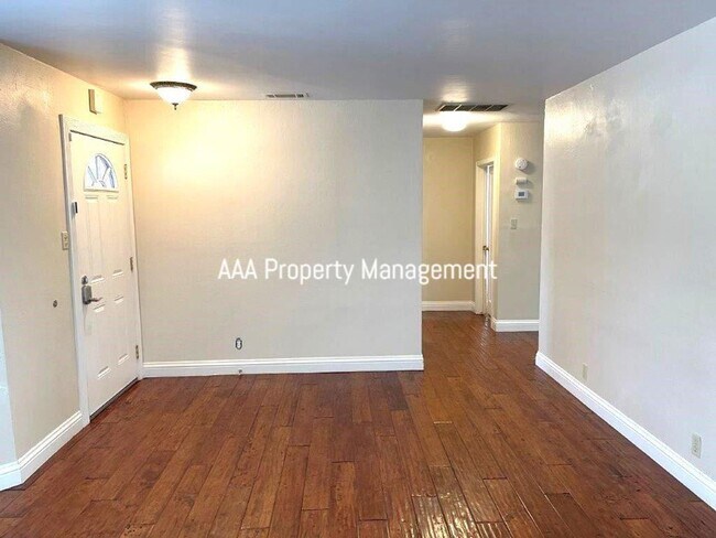Building Photo - Pleasant HIll 3 bedroom 2 bath Great locat...