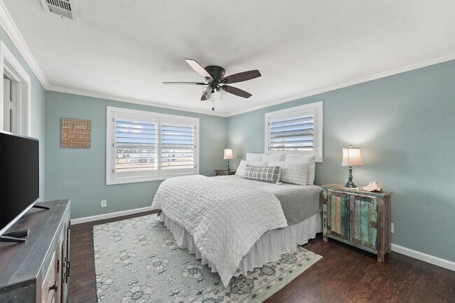 Building Photo - 16634 Jamaica Beach Rd