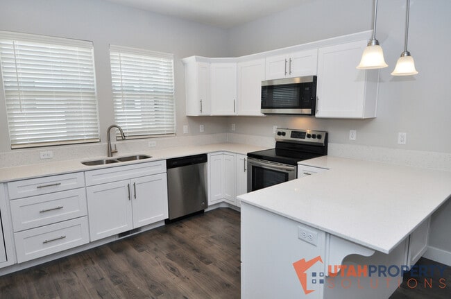 Building Photo - 13012 S Oberon Ln