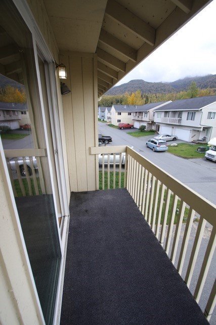 Building Photo - 3 Bedroom Eagle River Condo w/ Easy Highwa...