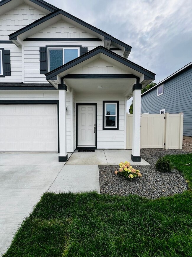Primary Photo - Non-Refundable & Security Deposit Total: $...