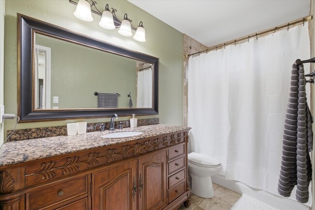 Building Photo - 4704 Broadmoor Dr