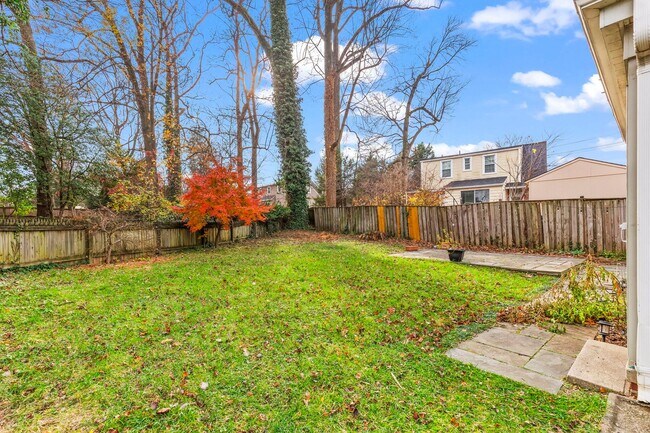 Building Photo - Charming 4-Bedroom Home in Silver Spring