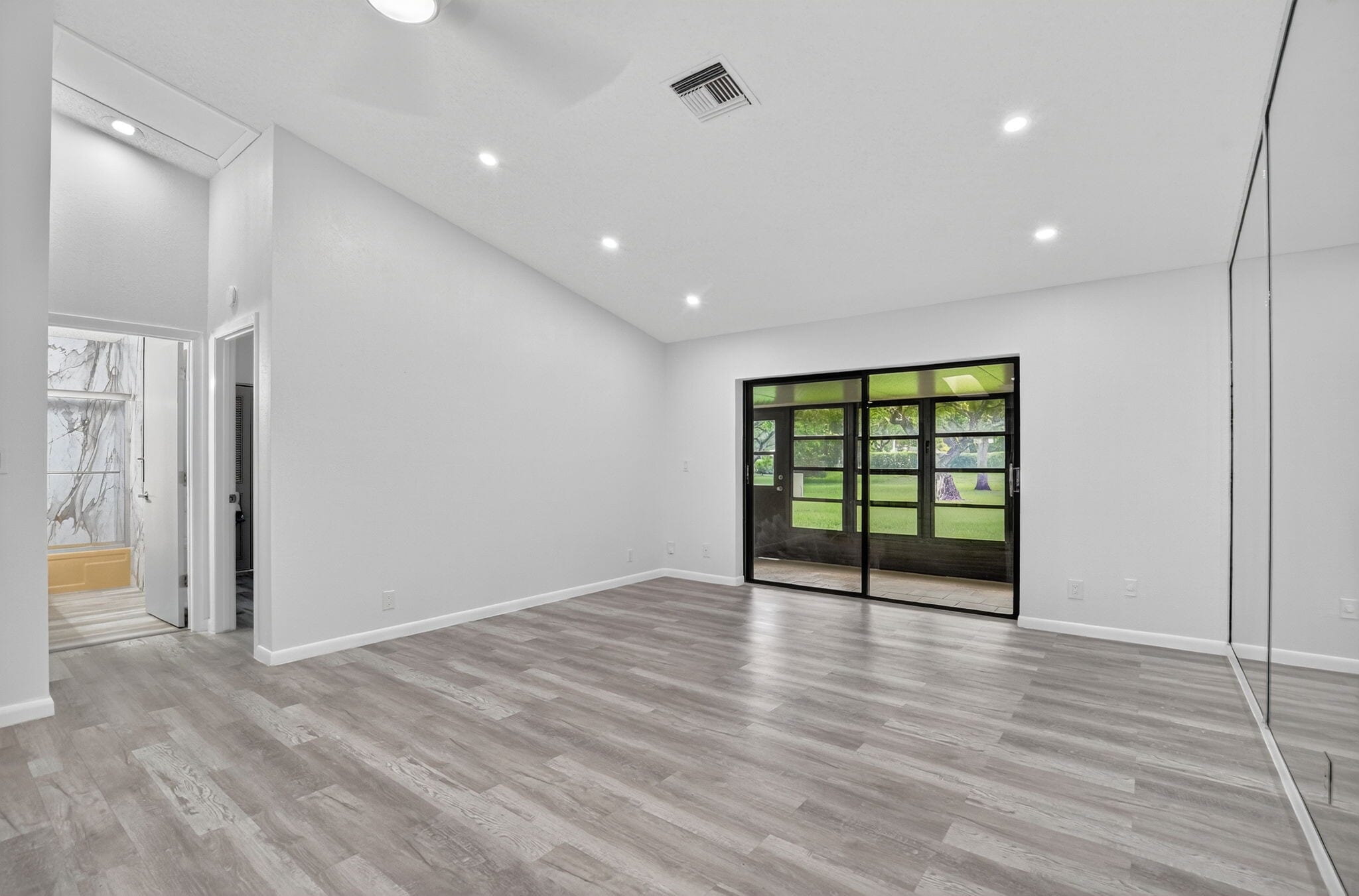 Building Photo - 22576 Vistawood Way