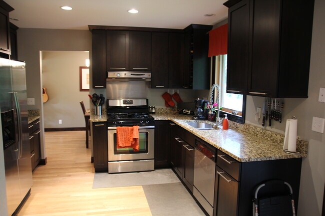 Building Photo - 1640 Quincent St