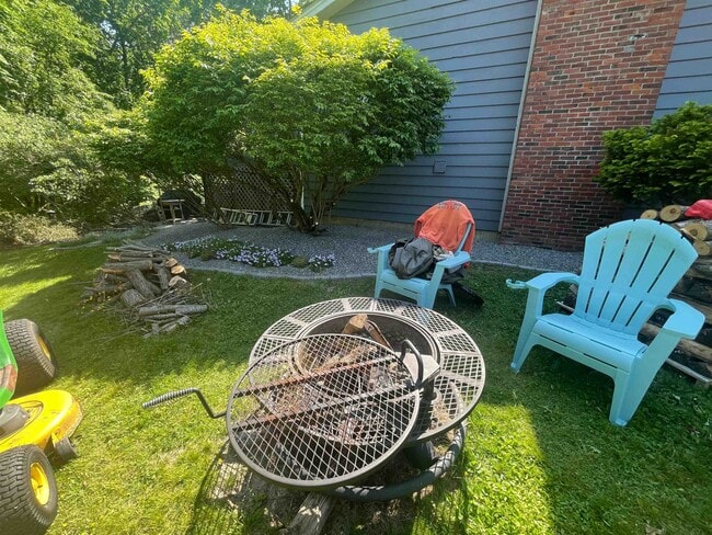 Building Photo - 35 Mill Pond Rd