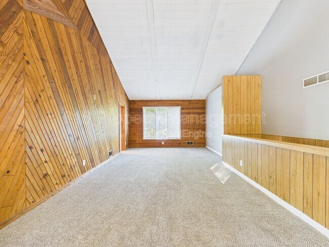 Building Photo - 7156 Woodson Rd
