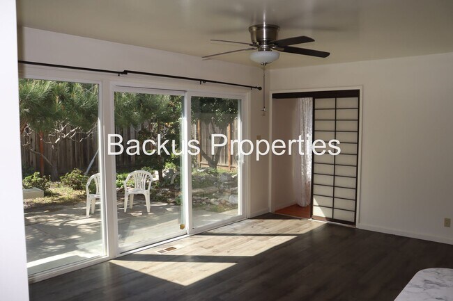 Building Photo - Wonderful three bedroom home in Monterey Park area of South Salinas