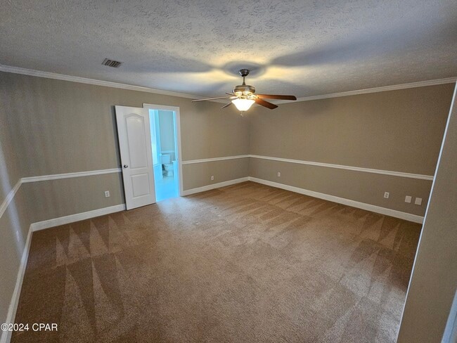 Building Photo - 2103 Coral Dr