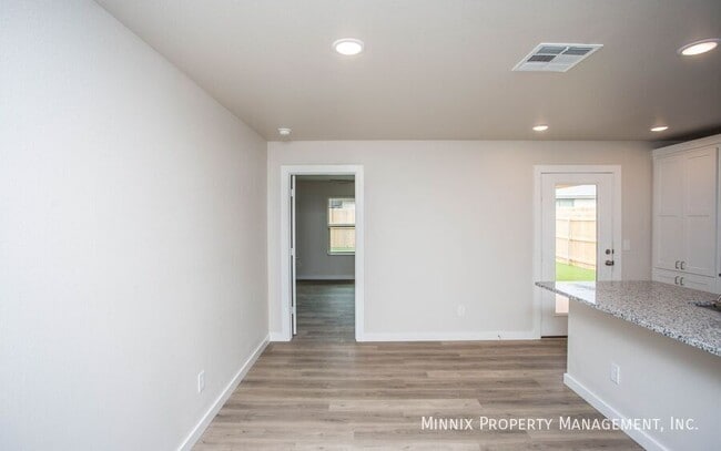 Building Photo - 312 E 77th St