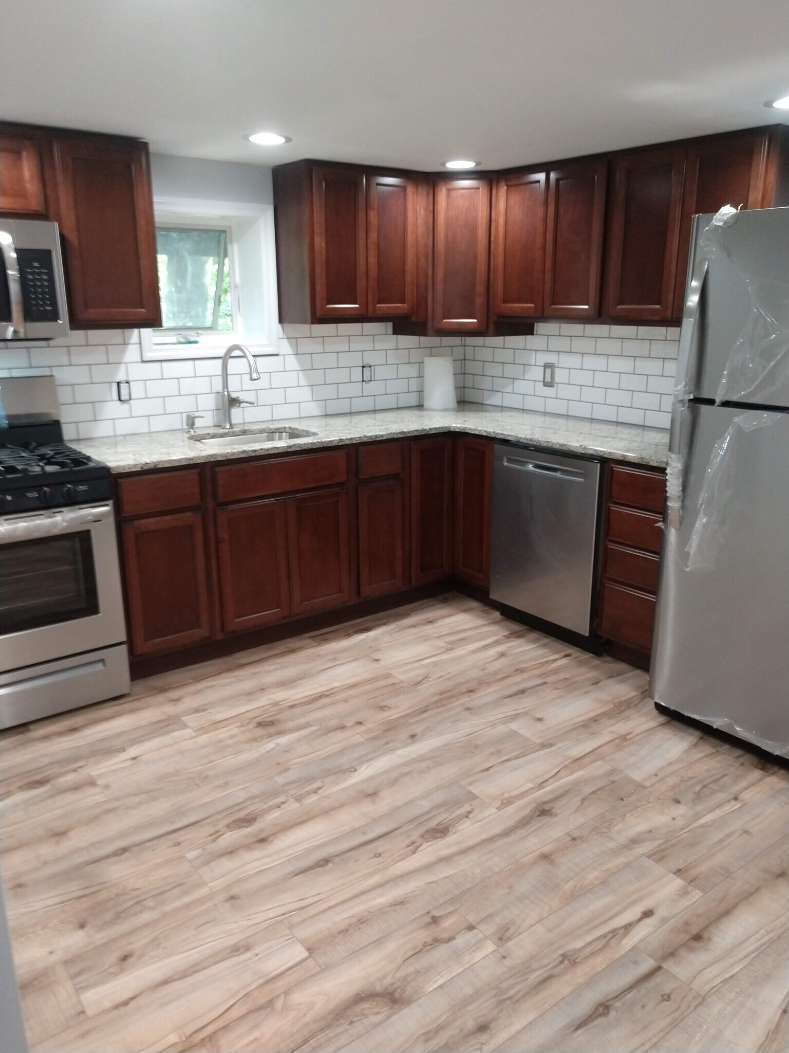 Building Photo - 24 Manhasset Ave