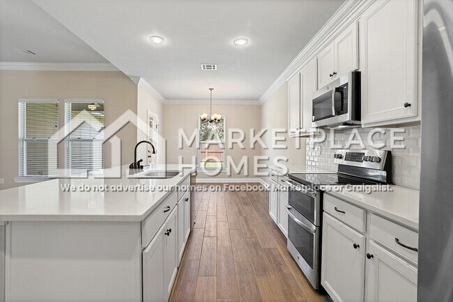 Building Photo - 462 Lake Breeze Dr