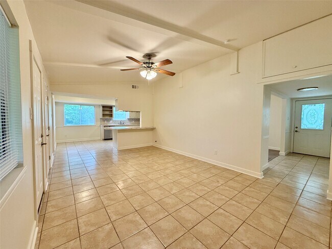 Building Photo - 2043 Cherry Laurel Dr