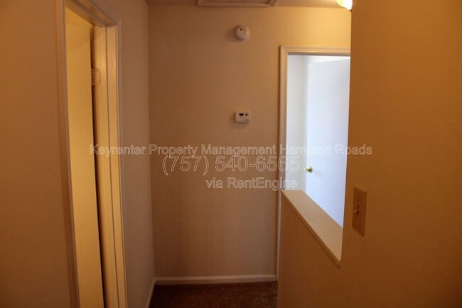 Building Photo - 1 Peachtree Ct