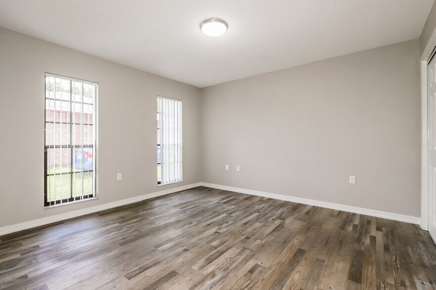 Building Photo - 5432 Houston Dr