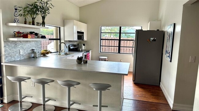 Building Photo - 528 SW 166th Terrace