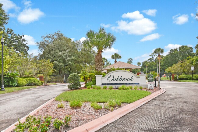 Building Photo - 3521 Carolwood Ln