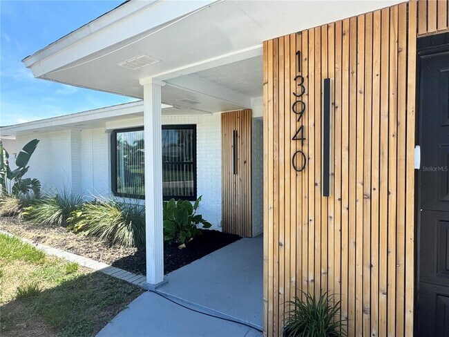 Building Photo - 13940 Antigua Dr