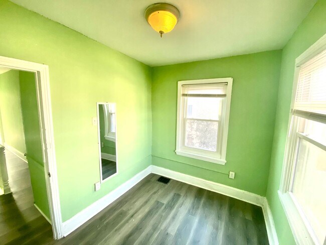 Building Photo - 1107 W Colona St