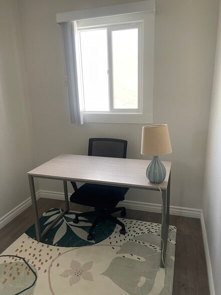 3rd bedroom - 827 Martin Luther King Jr Ave