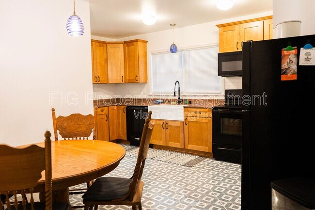 Building Photo - 4217 Cruze Rd