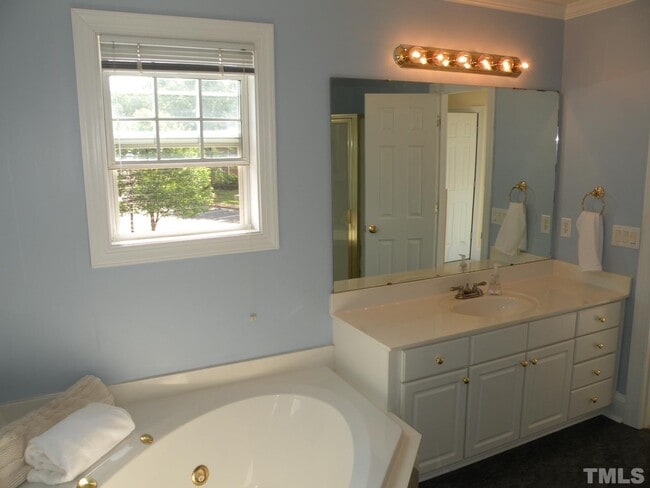 Building Photo - 3821 Wellington Ridge Loop