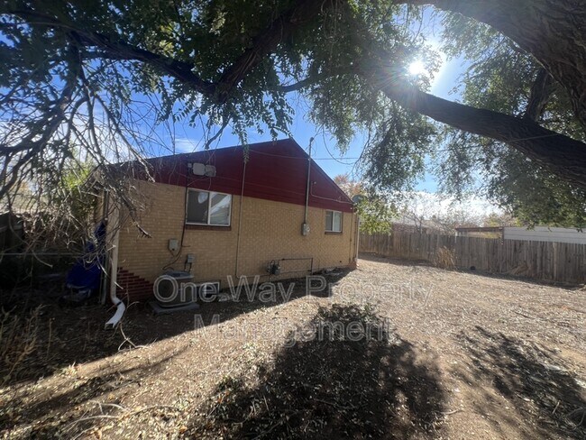 Building Photo - 205 16th Ave Ct