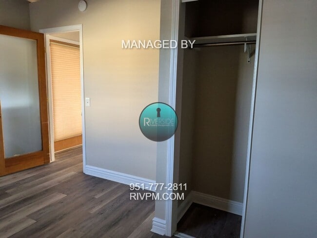 Building Photo - Charming Jurupa Valley home on a spacious lot with RV parking!